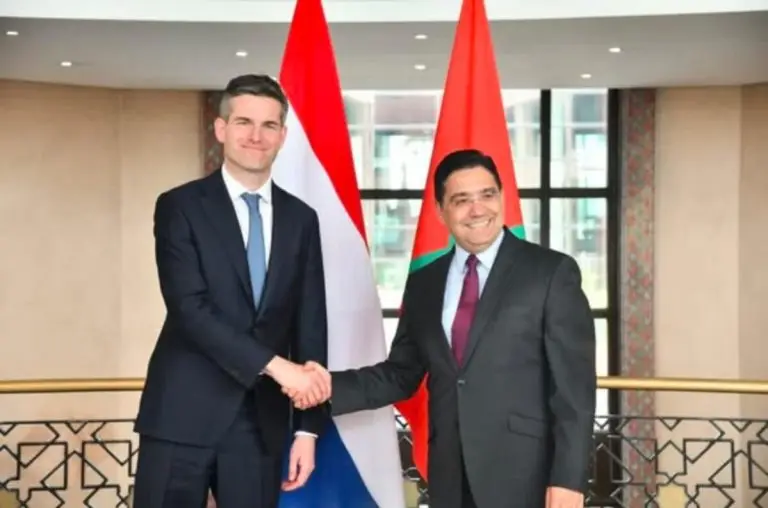 L’AMMPS alerte sur des risques d’insuffisance rénale aiguë liés à certains produits de lissage capillaire